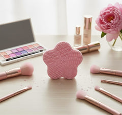 Spazzola Pulizia Pennelli Make-up – Brush Cleaning Tool Hanami Secrets